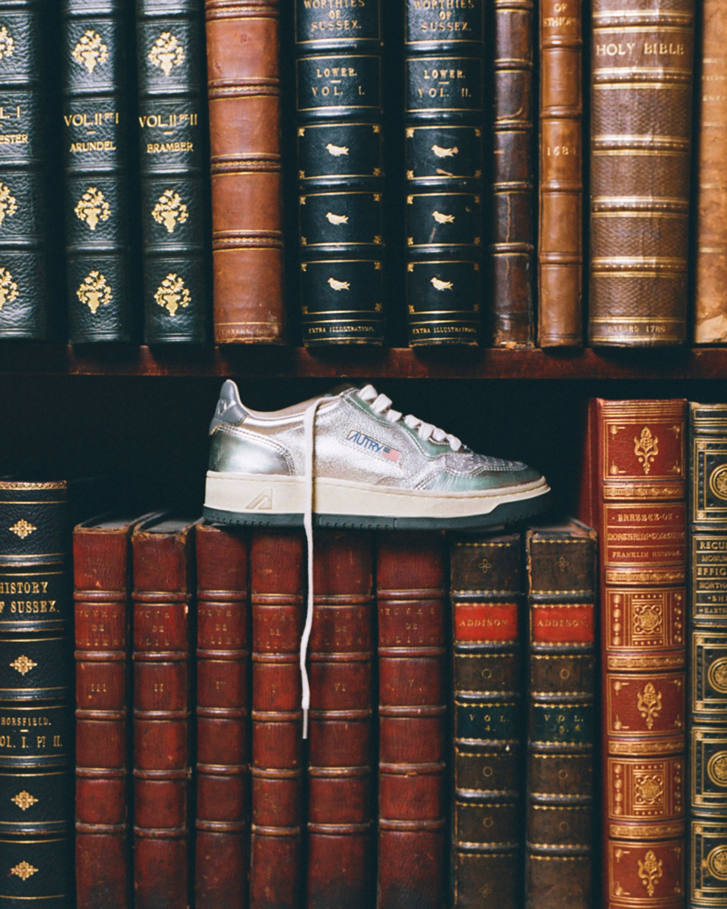 DISCOVER THE MOST SPARKLING SNEAKERS